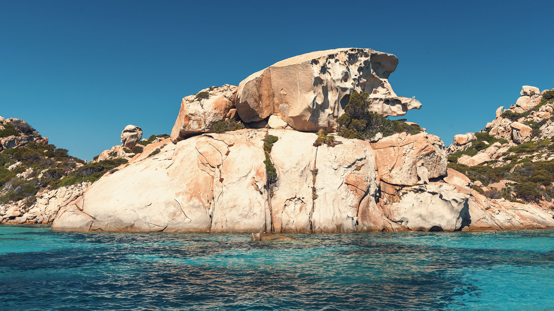 ARCIPELAGO DI LA MADDALENA Is13